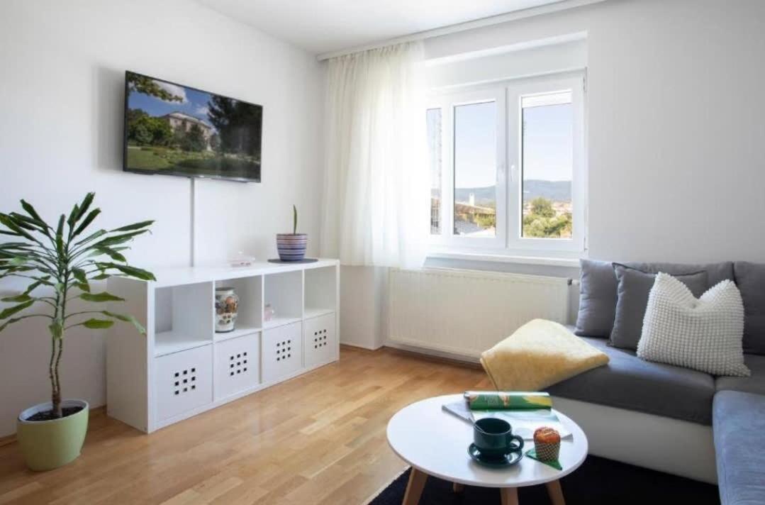 Tesla Apartment Urban Stay Zagreb Bagian luar foto