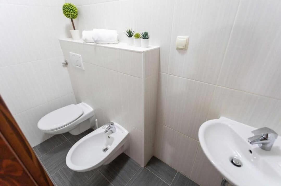 Tesla Apartment Urban Stay Zagreb Bagian luar foto